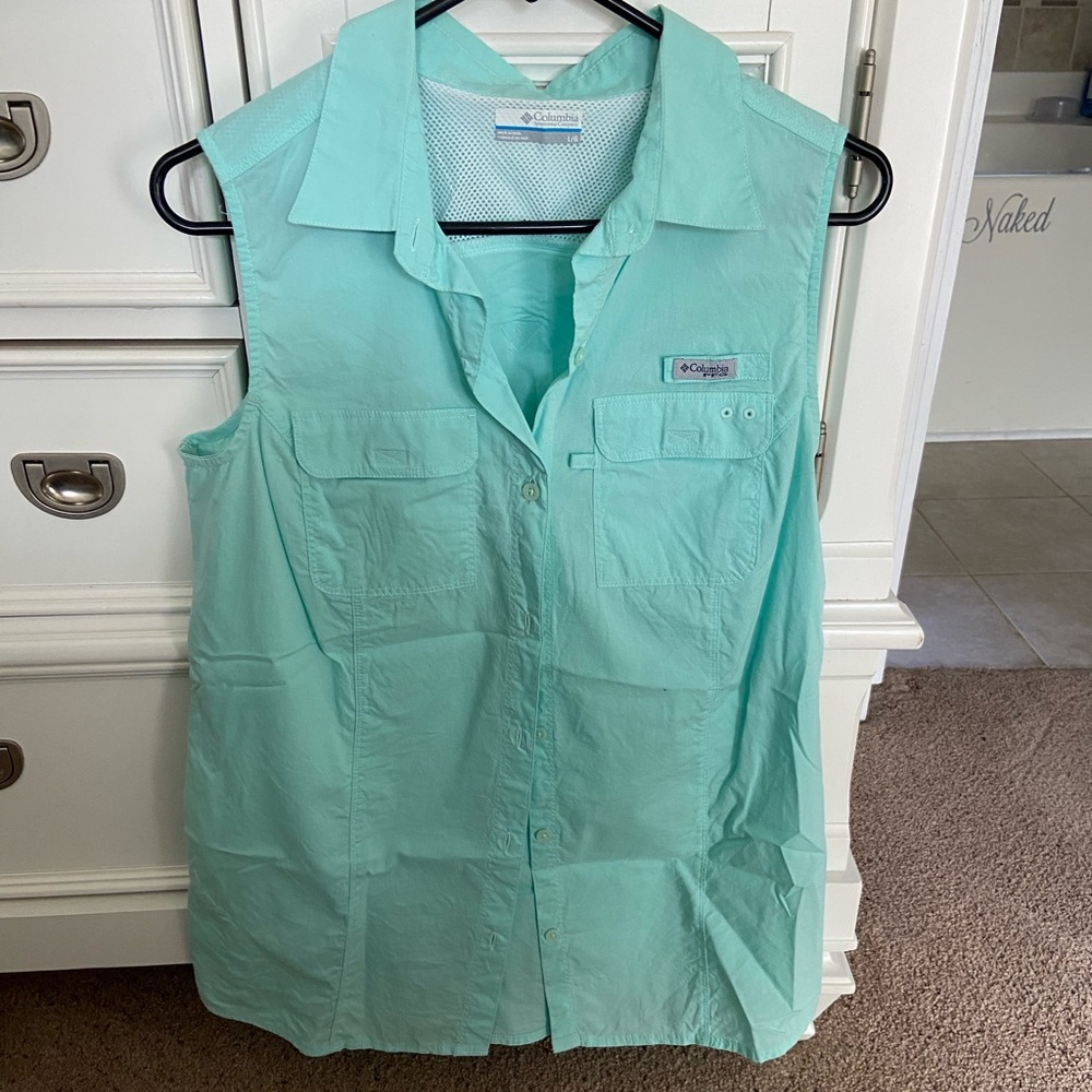 Columbia PFG ladies sleeveless button down